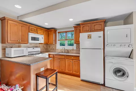 5 Roberta Dr, Middletown, NJ 07748 photo 11