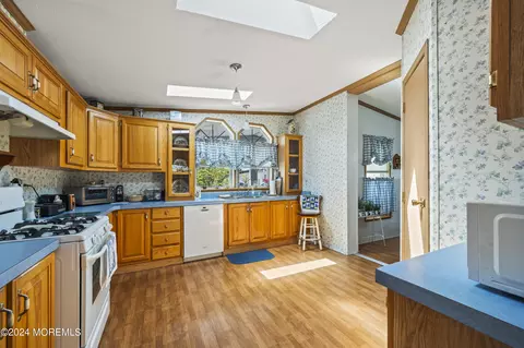 409 Maplehurst Ct, Manchester, NJ 08759 photo 18