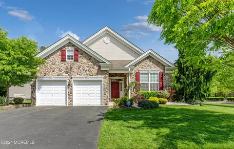 1 Exton Way, Jackson, NJ 08527