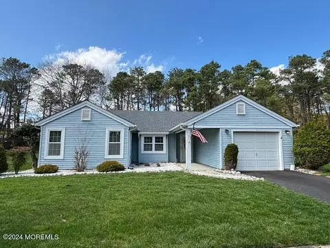 7 Sussex Pl, Forked River, NJ 08731