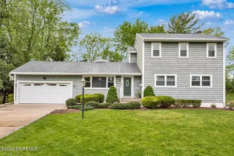 45 Chestnut Ridge Rd, Holmdel, NJ 07733