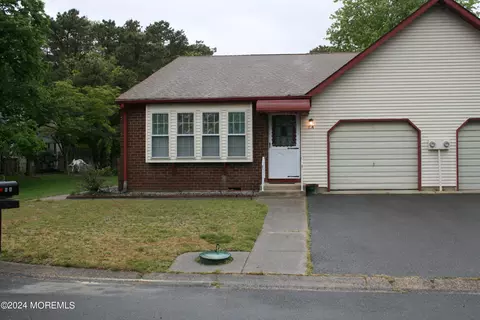 6 Birchwood Ct # A, Whiting, NJ 08759