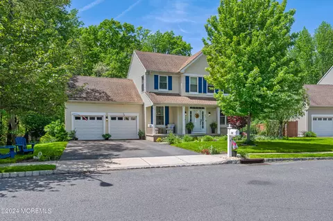 52 Danella Way, Howell, NJ 07731