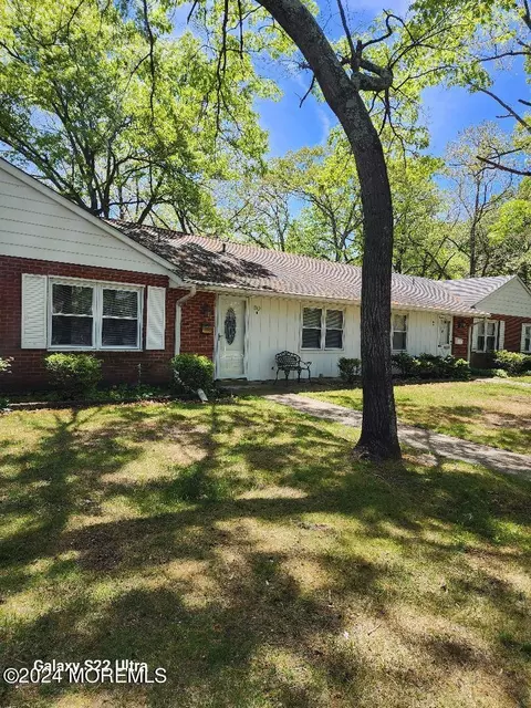 90 Buckingham Dr # D, Lakewood, NJ 08701