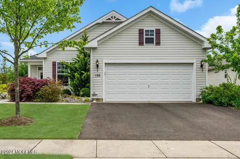 196 Wintergreen Dr, Manalapan, NJ 07726