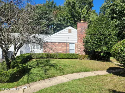 7 Poppy Ct # B, Lakewood, NJ 08701