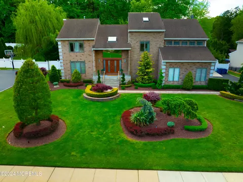 228 Tracy Dr, Morganville, NJ 07751