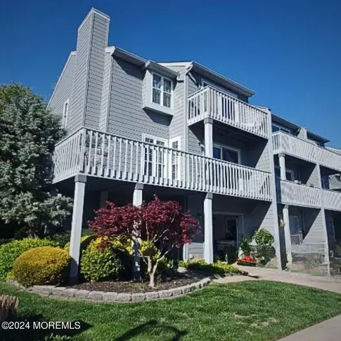 313 Spinnaker Way, Neptune City, NJ 07753