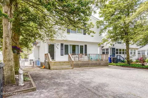 806 Parkside Ave, Toms River, NJ 08753