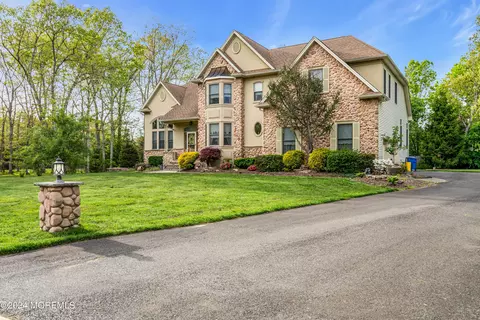 Exterior - 12 Bear Trl, Jackson, NJ 08527 photo 3 of 14