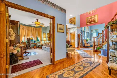 Entry Way - 12 Bear Trl, Jackson, NJ 08527 photo 3 of 11