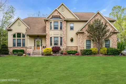 12 Bear Trl, Jackson, NJ 08527