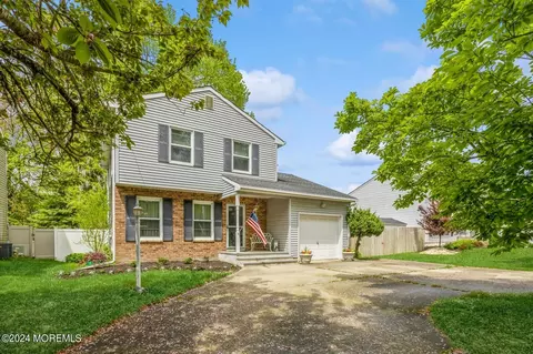 1521 Rogers Rd, Wall, NJ 07719