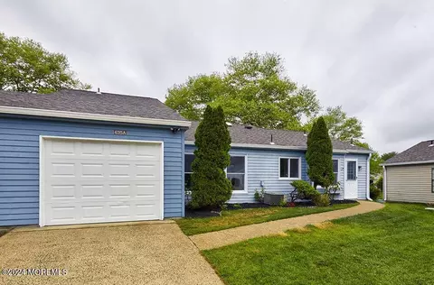 635 Devonshire Ln # A, Manchester, NJ 08759
