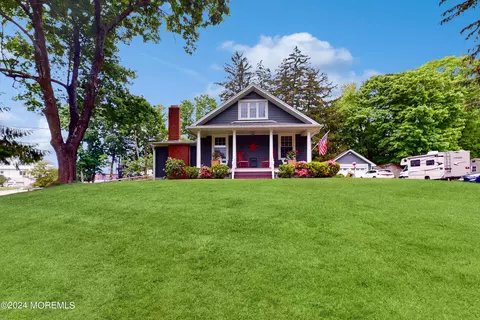 35 Nolan Rd, Morganville, NJ 07751