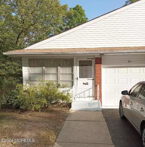 3 Myrtle Pl # A, Manchester, NJ 08759