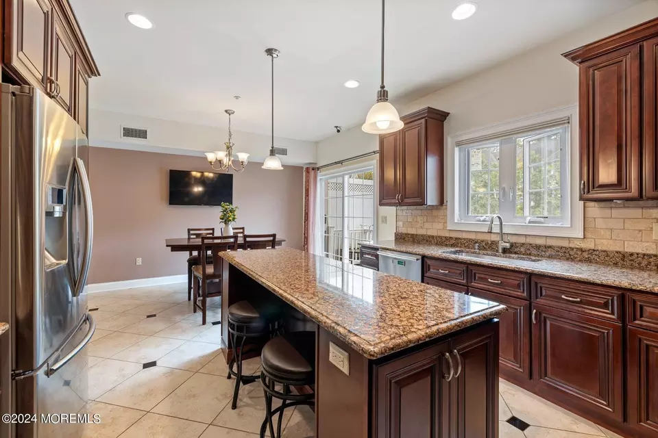  33 White Oak Ln, Aberdeen, NJ 07747 photo 8