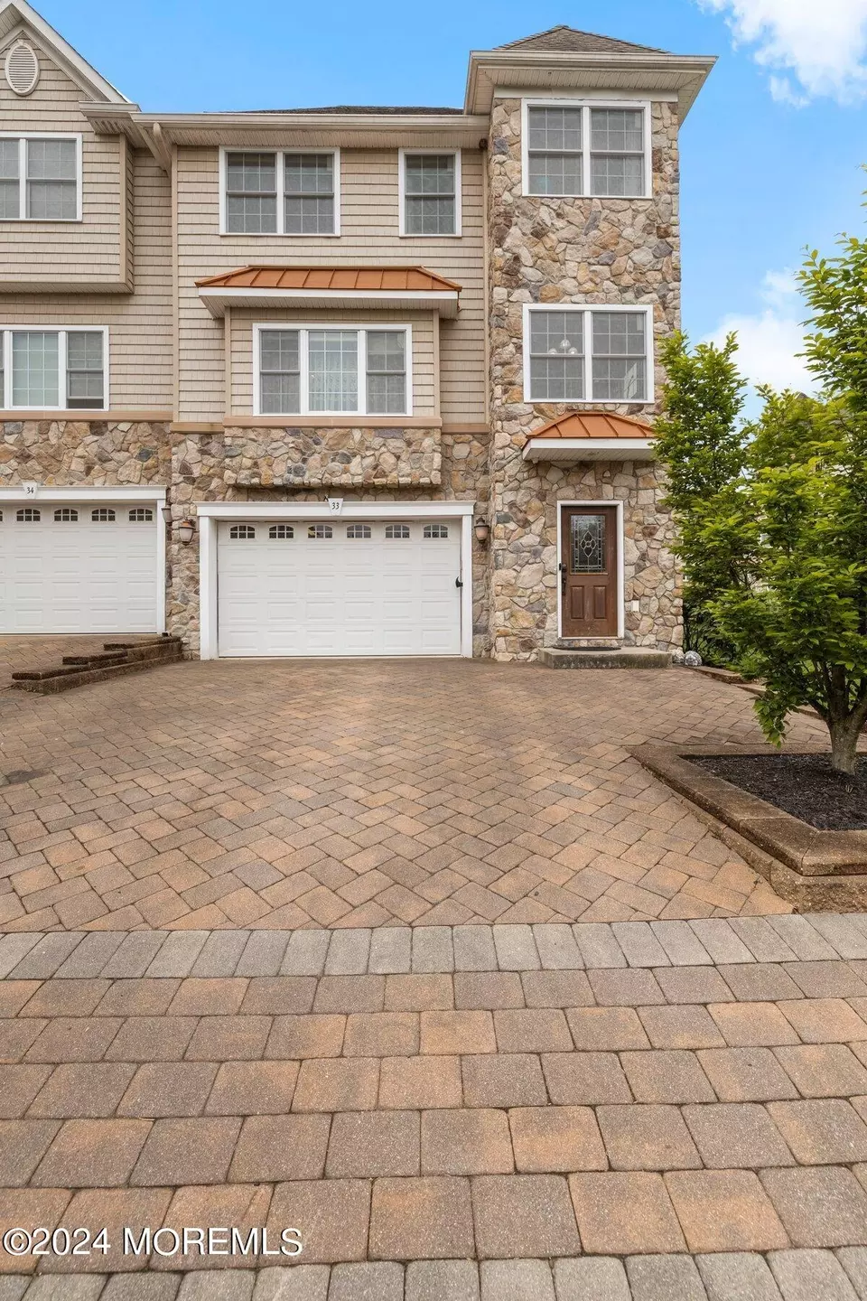 33 White Oak Ln, Aberdeen, NJ 07747 photo 2