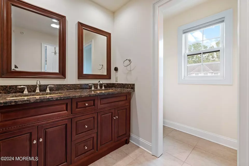  33 White Oak Ln, Aberdeen, NJ 07747 photo 19