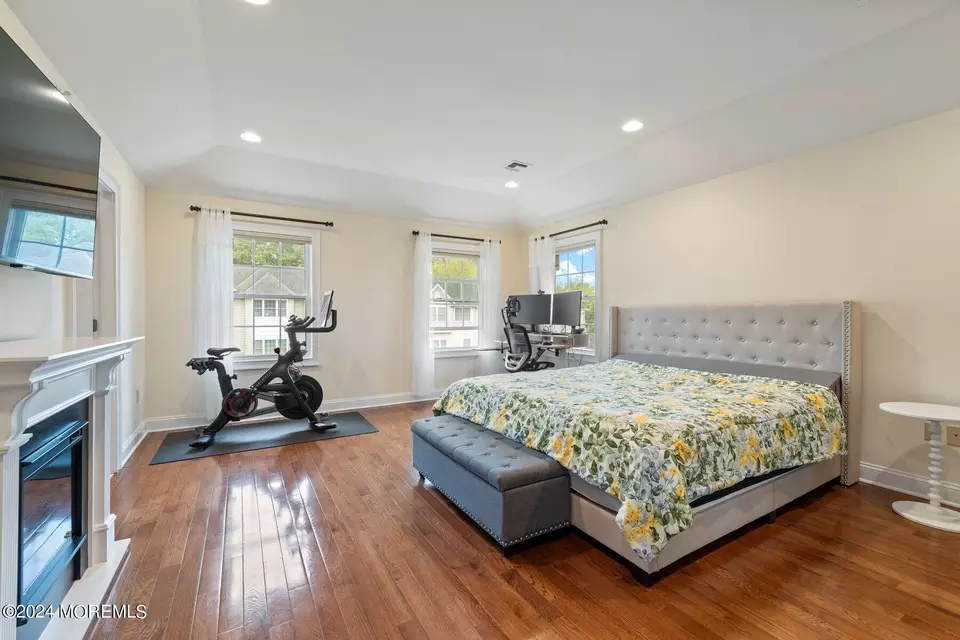  33 White Oak Ln, Aberdeen, NJ 07747 photo 15