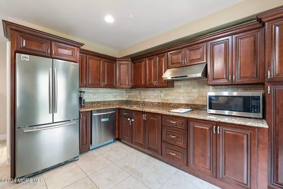  33 White Oak Ln, Aberdeen, NJ 07747 photo 25