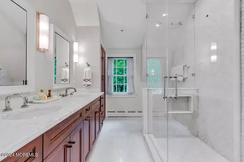 Bath - 1 Post Rd, Rumson, NJ 07760 photo 8 of 9