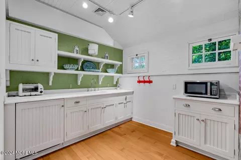 Kitchen - 1 Post Rd, Rumson, NJ 07760 photo 5 of 5