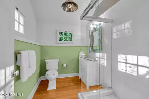 Bath - 1 Post Rd, Rumson, NJ 07760 photo 9 of 9