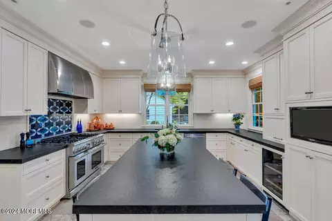 Kitchen - 1 Post Rd, Rumson, NJ 07760 photo 2 of 5