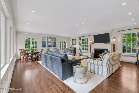 Living - 1 Post Rd, Rumson, NJ 07760 photo 3 of 5