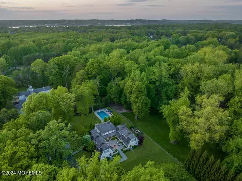 View/Area - 1 Post Rd, Rumson, NJ 07760 photo 2 of 4