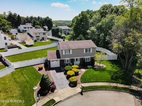 24 Concord Dr, Hazlet, NJ 07730