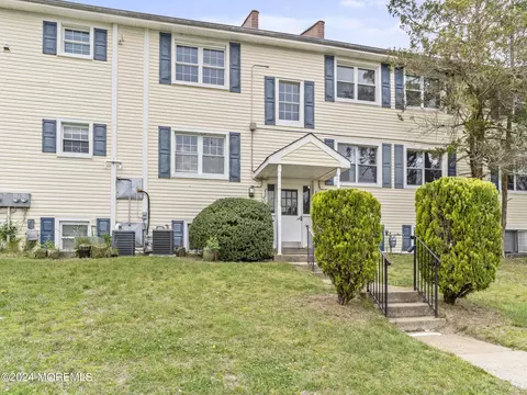 252 Sawmill Rd, Brick, NJ 08724