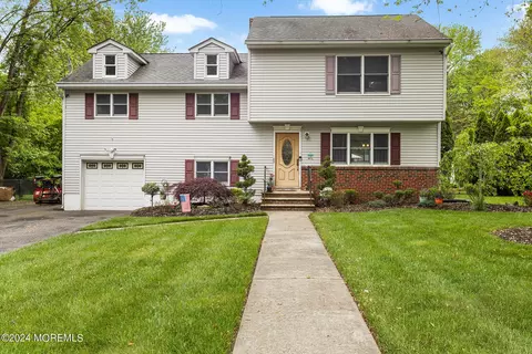 43 Van Ethel Dr, Matawan, NJ 07747