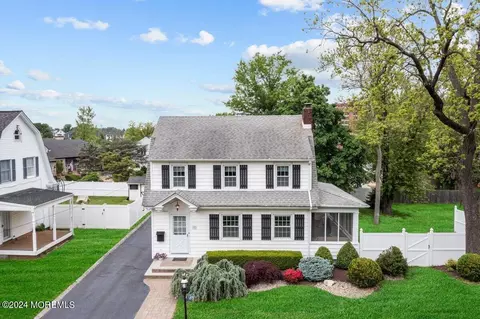 123 Maple Pl, Keyport, NJ 07735