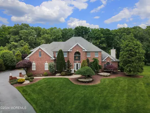 14 Stoney Brook Dr, Millstone, NJ 08510