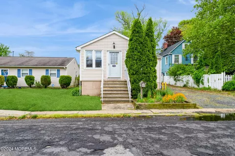 344 Port Monmouth Rd, Middletown, NJ 07748