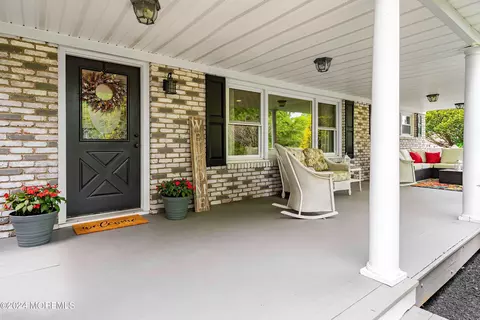 6 Dogwood Rd, Middletown, NJ 07748 photo 3