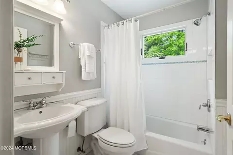 6 Dogwood Rd, Middletown, NJ 07748 photo 32