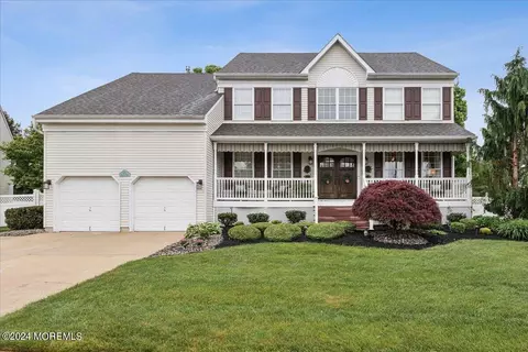 23 Paceview Dr, Howell, NJ 07731