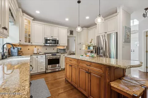 23 Paceview Dr, Howell, NJ 07731 photo 11