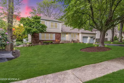14 Bridle Way, Marlboro, NJ 07746