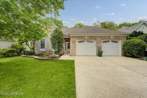 10 Shoal Rd, Jackson, NJ 08527