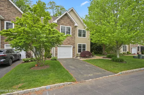 33 Indigo Dr, Old Bridge, NJ 08857