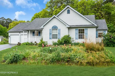41 Leitz Blvd, Little Egg Harbor, NJ 08087