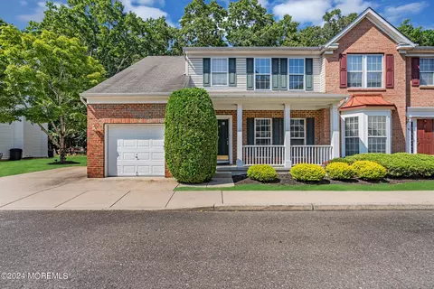 8 Foxmoor Ln, Bayville, NJ 08721