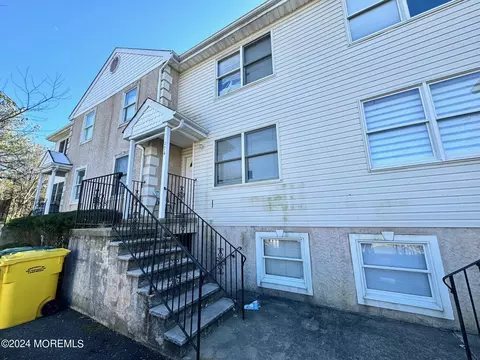 174 Chateau Dr, Lakewood, NJ 08701
