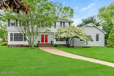 51 Ascot Dr, Ocean, NJ 07712