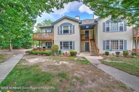 99 Puffin Glade, Bayville, NJ 08721