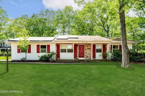 438 Carr St, Forked River, NJ 08731